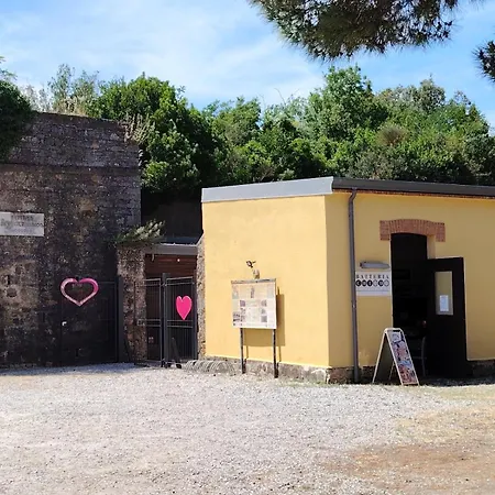 Batteria Chiodo Rifugio Escursionistico E Culturale * Monte Marcello