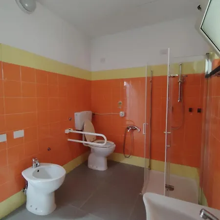 Batteria Chiodo Rifugio Escursionistico E Culturale * Monte Marcello