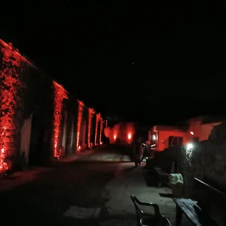 Hostel Batteria Chiodo Rifugio Escursionistico E Culturale Monte Marcello