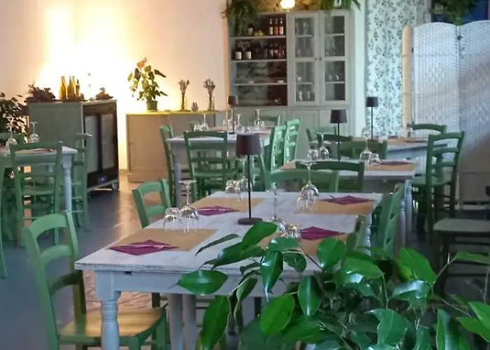 אכסניה Batteria Chiodo Rifugio Escursionistico E Culturale מונטה מרצ'לו